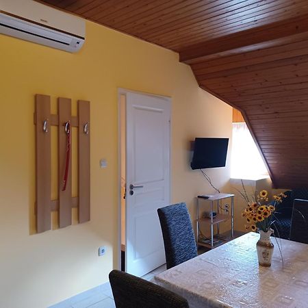 Andrea Apartmanhaz บาลาตองโยรอค ภายนอก รูปภาพ