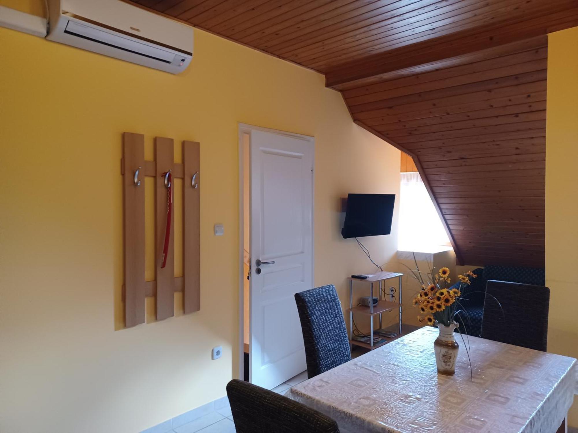 Andrea Apartmanhaz บาลาตองโยรอค ภายนอก รูปภาพ