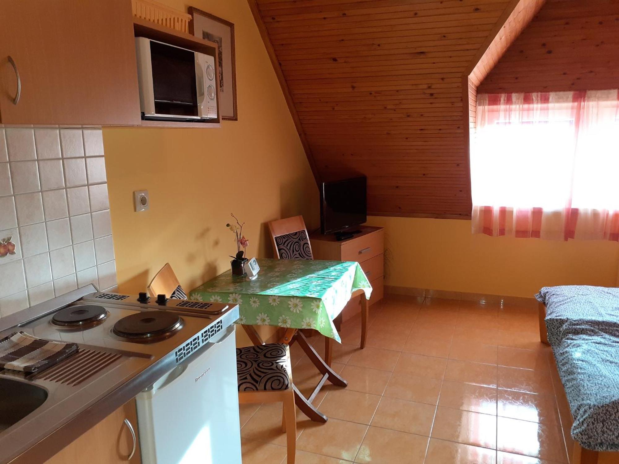 Andrea Apartmanhaz บาลาตองโยรอค ภายนอก รูปภาพ