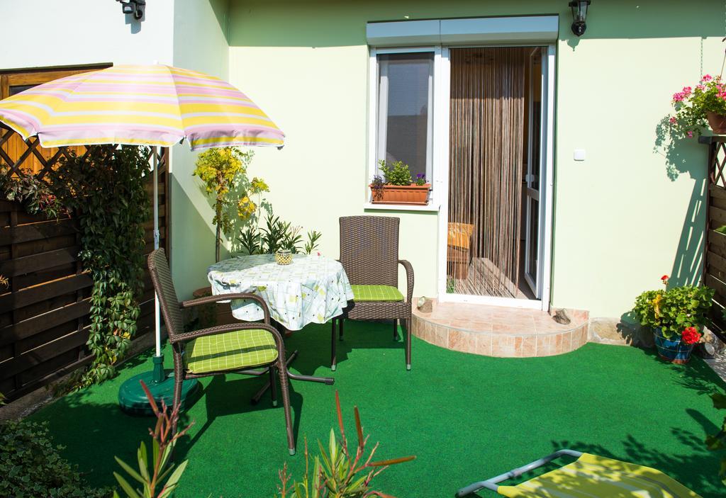 Andrea Apartmanhaz บาลาตองโยรอค ภายนอก รูปภาพ