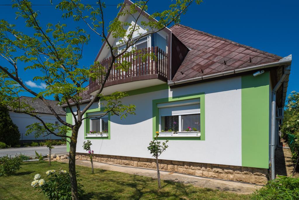 Andrea Apartmanhaz บาลาตองโยรอค ภายนอก รูปภาพ