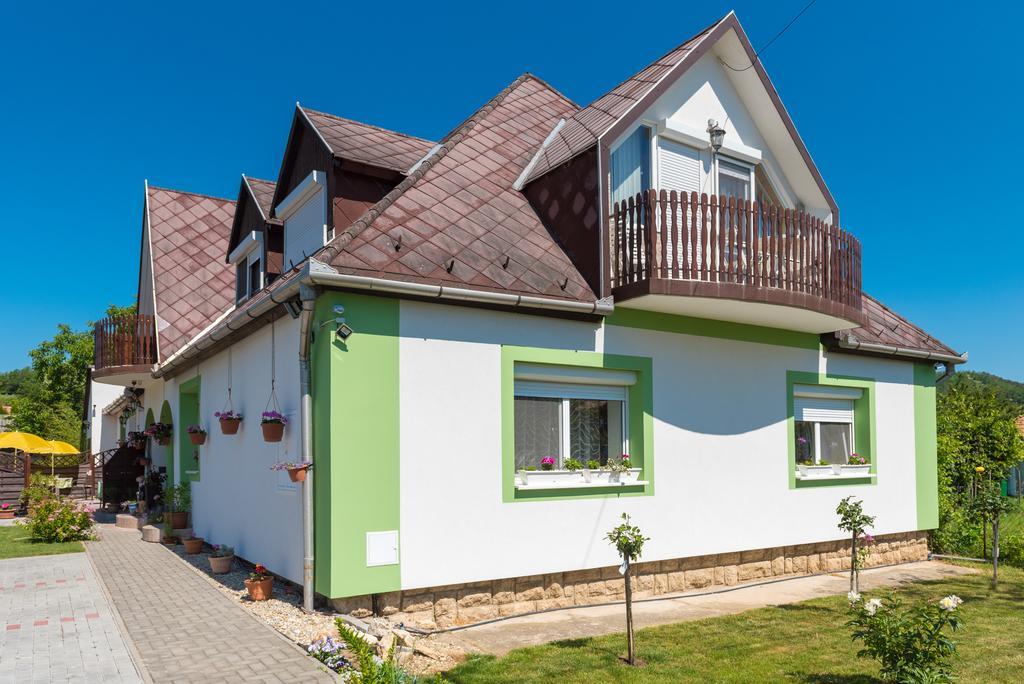 Andrea Apartmanhaz บาลาตองโยรอค ภายนอก รูปภาพ